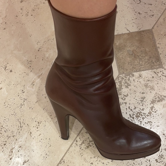 PRADA brown leather heeled ankle boots - Picture 2 of 8